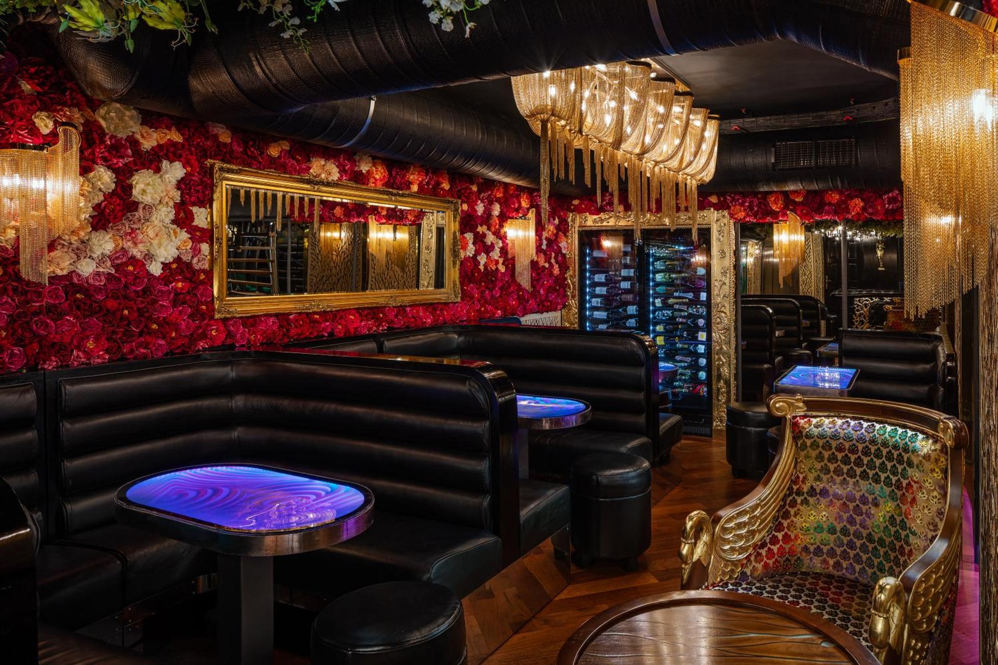 Hotel U Zlateho Stromu Prague By Bhg — Photos 2