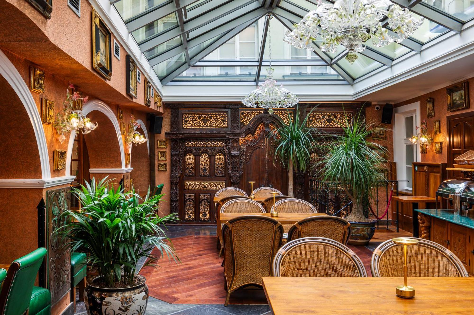 Hotel U Zlateho Stromu Prague By Bhg, Prague